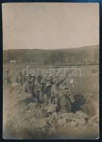 1915 Lövészárok katonákkal 8x11 cm