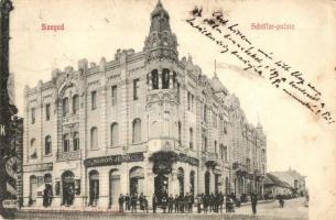 1903 Szeged, Schäffer palota, Kiss Mór és Schön Jenő üzlete, hirdetőoszlop, Singer varrógép reklám. Grünwald Herman kiadása (Rb)