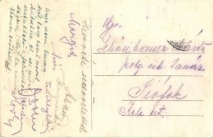 Izsák, Piac tér, Olvasókör, vizes hordó szekéren a kútnál, templom a háttérben, Neusach D. Dezső üzl...