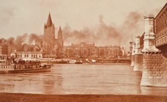 cca 1920 Bécs, az Assisi Szt. Ferenc templom, előtérben a Saturnus gőzhajóval, jobbra a Rudolf főher...