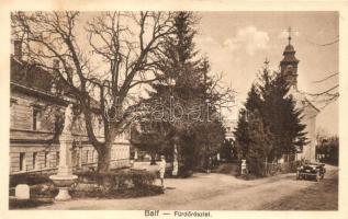 Balf (Sopron), fürdőrészlet, utcakép templommal és automobillal