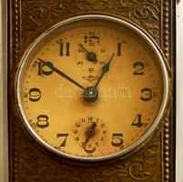 Régi utazóóra, másodpercmutatóval, kulccsal, működik, rozsdás, m: 15x13x10 cm