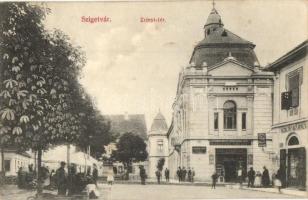 Szigetvár, Zrínyi tér, Oscsodál Gusztáv üzlete, Magyar-Francia Biztosító, piac. Szigeti Vilmos kiadása (Rb)