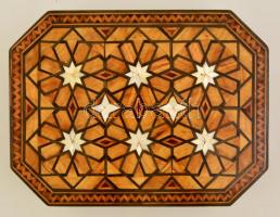 Gyöngyház berakásos intarziás fa doboz, 29,5×22 cm