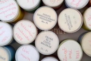 Ania diavetítő, 34 db régi mesefilmmel, közte: Kincskereső kisködmön, A telhetetlen méhecske, A csil...