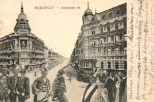 Budapest VI. Andrássy út, úriember montázs (r)