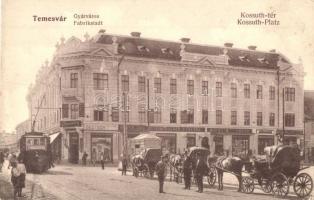 Temesvár, Timisoara; Gyárváros, Kossuth tér, villamos, Korona Bank, Deutsch Testvérek, Steingaszner Ferencz, Wilheim Fülöp, Goldmann S., Harang Gusztáv üzlete, hintók. hátoldalon Wagner hangszerkirály reklám / square, tram, bank, shops, carriages, coach (EK)