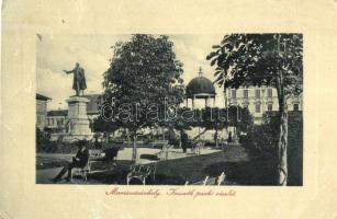 Marosvásárhely, Targu Mures; Kossuth park, Kossuth Lajos szobor. W. L. Bp. 6417. / town hall (EB)