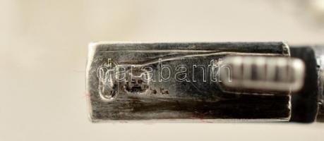 Szecessziós stílusú ékszergarnitúra. Fülbevaló, gyűrű, karkötő. Jelzett ezüst, csiszolt cirkon kővel...