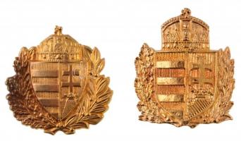 2db magyar címert ábrázoló, aranyozott fém jelvény és sapkajelvény (~54mm; ~50mm) T:1,1-