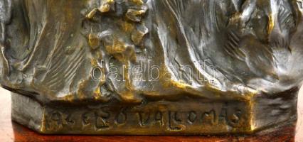 Szamovolszky Ödön (1878-1914): Az első vallomás. Bronz (üreges), jelzett, fa alapzaton (mozog), m:30...