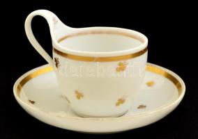 Jelzett porcelán teáscsésze alátéttel, kopott aranyozással