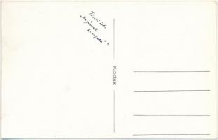 Budapest, Tiszti iskola katonája Kajárról hazafelé egy pesti buszon (664-es szám), Híres Cigány vadá...