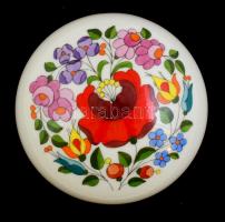 Kalocsai porcelán kézzel festett bonbonniere, díszdobozban d: 12 cm