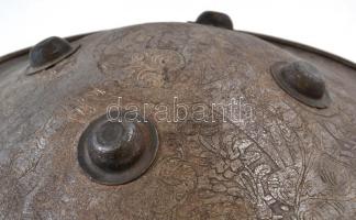 Replika fém pajzs és csatabárd