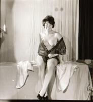 Erotikus fotónegatív, 11 képpel