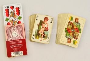 3 pakli kártya: 2 db magyar, 1 db francia hölgyeket ábrázoló hátlappal