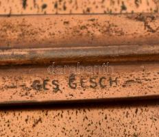 Éder Gyula (1875 - 1945): Tót lányka. Olaj, vászon, jelzett. Szecessziós fém képkeretben. A festmény...