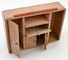 Fából készült bababútorok, néhány hiányos, sérült, összesen: 10 db