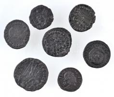 Római Birodalom 7db-os vegyes rézpénz tétel, közte Siscia / I. Constantius 305-306. AE Follis (2,62g) + Constantius Gallus 350-351. AE Follis (1,83g); további uralkodók: I. Constantinus, I. Valentinianus T:2,2- Roman Empire 7pcs of copper coins, including Siscia / Constantius I 305-306. AE Follis IMP C CONSTANTIVS P F AVG / GENIO POP-VLI ROMANI - SIS (2,62g) + Constantius Gallus 350-351. AE Follis D N CONSTANTIVS IVN NOB C / FEL TEMP-REPARATIO - ASIS (1,83g); other emperors: Constantine I, Valentinian I C:XF,VF RIC VII 170.; VIII 351.