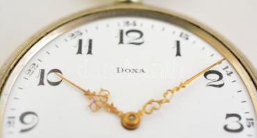 Doxa zsebóra, ezüst lánccal, hibátlan számlappal, működő szerkezettel, d: 5 cm