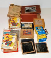 cca 1930-1950 érdekes fotótétel: sok üvegnegatív és fóliakép szép reklámos filmtartó tasakokkal