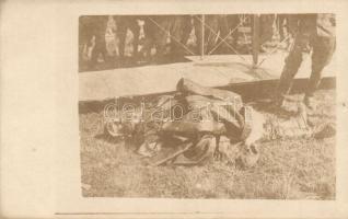 Lelőtt repülőgép halott pilótája / WWI Austro-Hungarian K.u.K. soldiers by a shot military aircrafts wreckage and the corpse of a pilot. photo