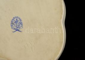 Herendi Viktória mintás kis tálka, kézzel festett, jelzett, apró kopásokkal, 13,5×9 cm