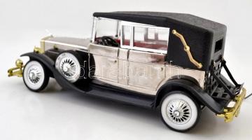 Autót formázó elemes rádió, működik,10x25 cm