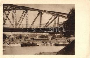 Komárom, Komárno; Maly dunajsky most a prístav / Kis-Duna híd a kikötővel / Danube bridge, port (EK)