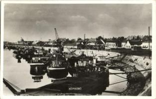 Komárom, Komárno; Duna részlet, uszályok. Spitzer kiadása / Pohlad na Dunaj / Danube river, barges (EK)