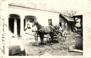 1930 Ózd, utcakép, lovaskocsi. photo (szakadás / tear)