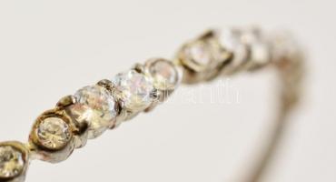 Ezüst(Ag) karperec, cirkónia díszítéssel, jelzett, 6,5x6 cm, bruttó: 13,3 g