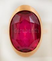 Arany(Au) 14K szintetikus rubinnal díszített gyűrű, jelzett, méret: 59, bruttó: 6,1 g