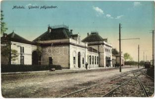 Miskolc, Gömöri pályaudvar, vasútállomás (kopott sarkak / worn corners)