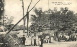 1916 Dánszentmiklós, Fischli Mihály vendéglős Dánosi híres csárdája, csoportkép (az 1907-es hírhedt rablógyilkosság helyszíne)