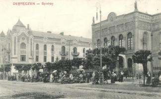 Debrecen, színház, utcai piac árusokkal. Thaisz Arthur kiadása