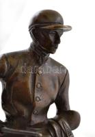 Jelzés nélkül: Zsoké, bronz szobor, márvány talapzaton, m: 17 cm