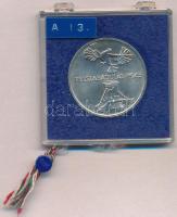 1975. 200Ft Ag "Felszabadulás" eredeti, plombált MNB plasztiktokban T:BU 
Adamo EM46