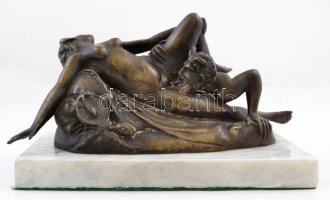 Jelzés nélkül: Faun és nimfa. Bronz szobor,  márvány talapzaton / Nimph and faun. Bronze status 23x1...