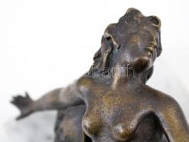 Jelzés nélkül: Faun és nimfa. Bronz szobor,  márvány talapzaton / Nimph and faun. Bronze status 23x1...