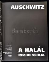 Auschwitz - a halál rezidenciája. Szöveg: Teresa és Henrik Swiebocki, Fotók: Adam Bujak. Krakkó, 201...
