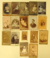 cca 1870-1890 17 db gyermekeket ábrázoló keményhátú fotó