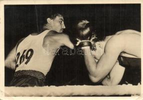 Papp László (Papp Laci) olimpiai bajnok ökölvívó a Helsinki olimpián / László Papp Olympic Champion boxer at the Olympic Games in Helsinki 1952 (fa)