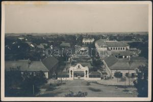 1928 Újverbász (Délvidék), II. Ipari Kiállítás, hátoldalon feliratozott és pecsételt fotó, 10×15 cm / 1928 Novi Vrbas, industrial exhibition