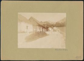 1913 Hűvösvölgy, albumlapra ragasztott fotó, 8,5x11 cm