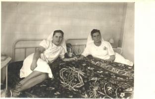 1943 Arad, Nővérek, belső / nurses, interior. photo