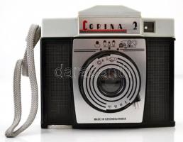 Corina 2 fényképezőgép, 6x6 és 4.5x6 cm formátumú felvételekhez, vakuizzó nélkül, műanyag tokkal