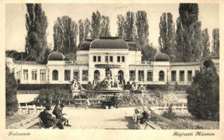 37 db régi magyar és történelmi magyar városképes lap, közte pár fotó / 37 pre-1945 Hungarian and Hi...