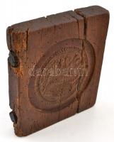 cca 1800 Debrecen, mézeskalács ütőfa (pelikán a fiókáival), vésett fa, jelzett (IW), sérült, d: 12,5...